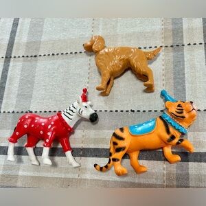 Lot of 3 vintage toys Barbie dog/circus animals tiger & zebra collectibles